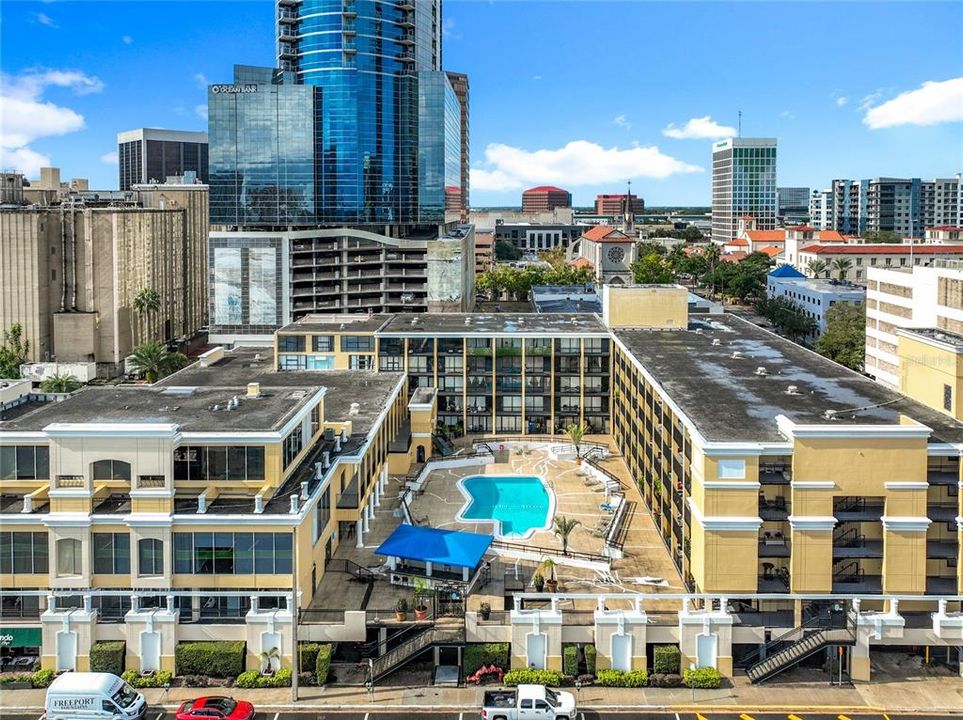 For Sale: $155,000 (1 beds, 1 baths, 592 Square Feet)