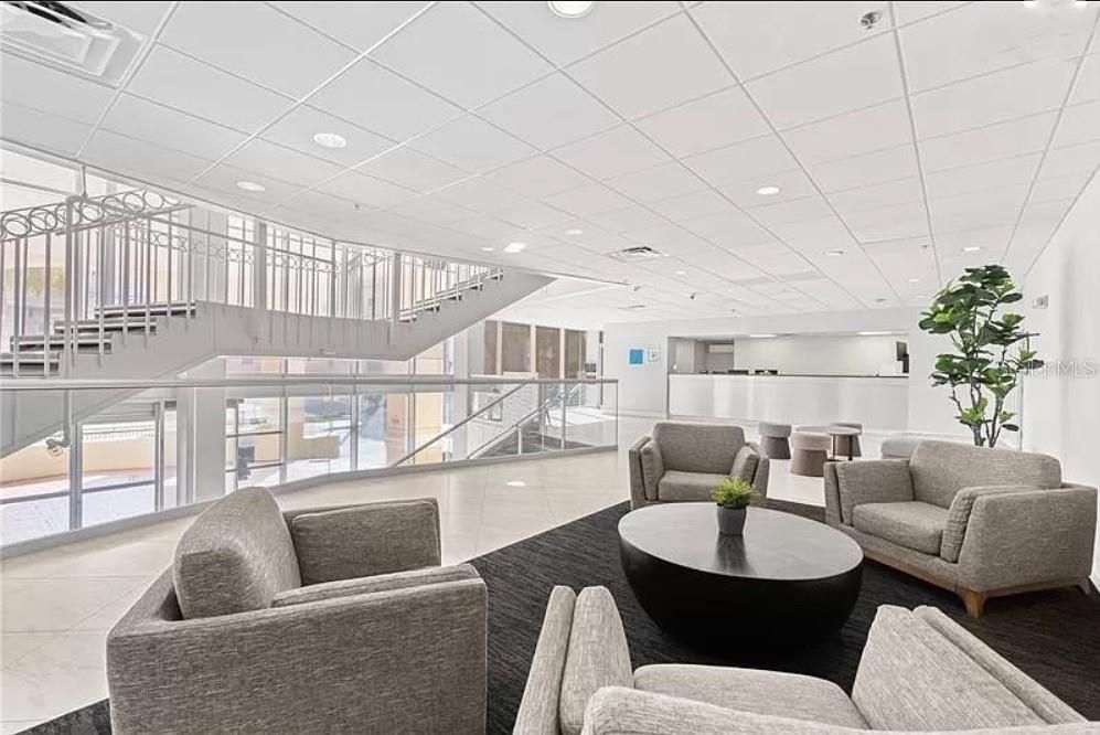 For Sale: $155,000 (1 beds, 1 baths, 592 Square Feet)