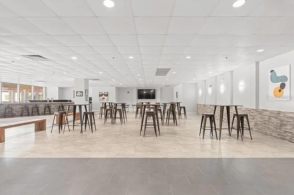 For Sale: $155,000 (1 beds, 1 baths, 592 Square Feet)