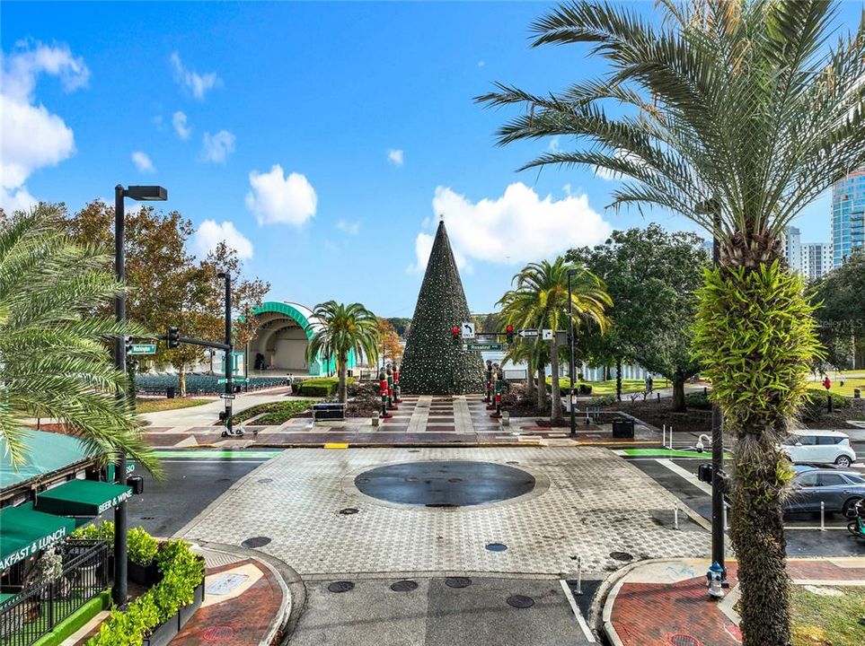 For Sale: $155,000 (1 beds, 1 baths, 592 Square Feet)