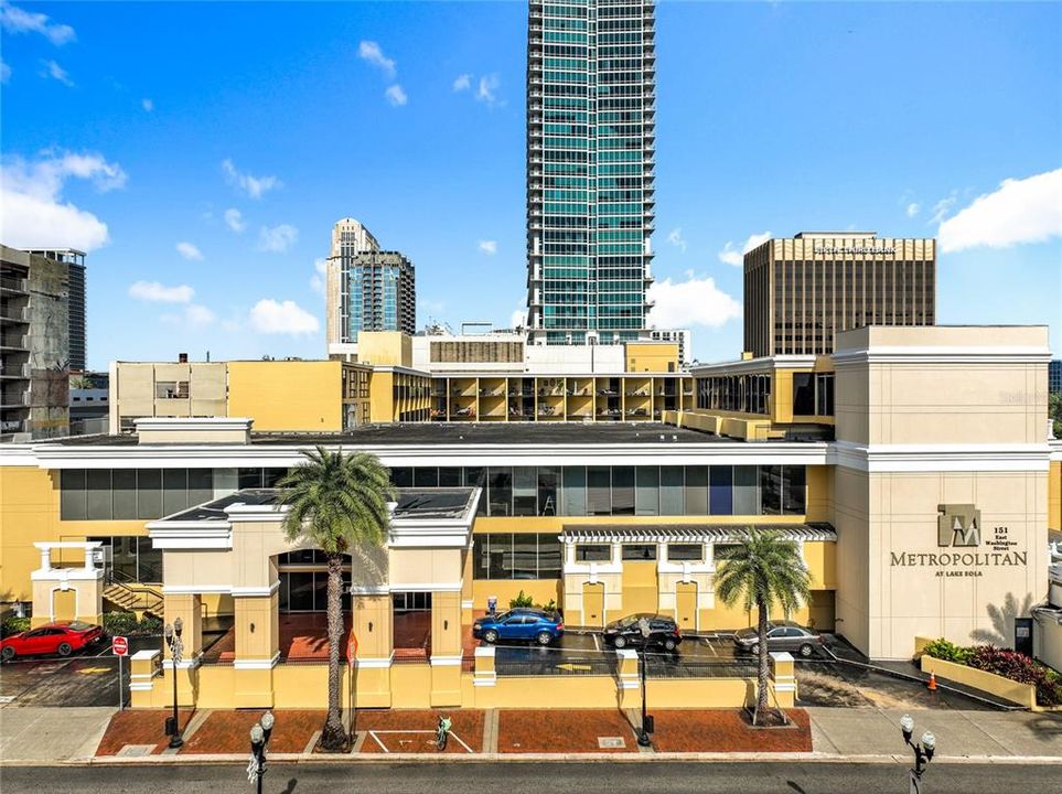 For Sale: $155,000 (1 beds, 1 baths, 592 Square Feet)