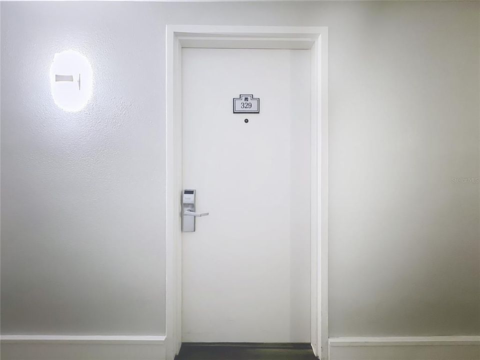 For Sale: $155,000 (1 beds, 1 baths, 592 Square Feet)