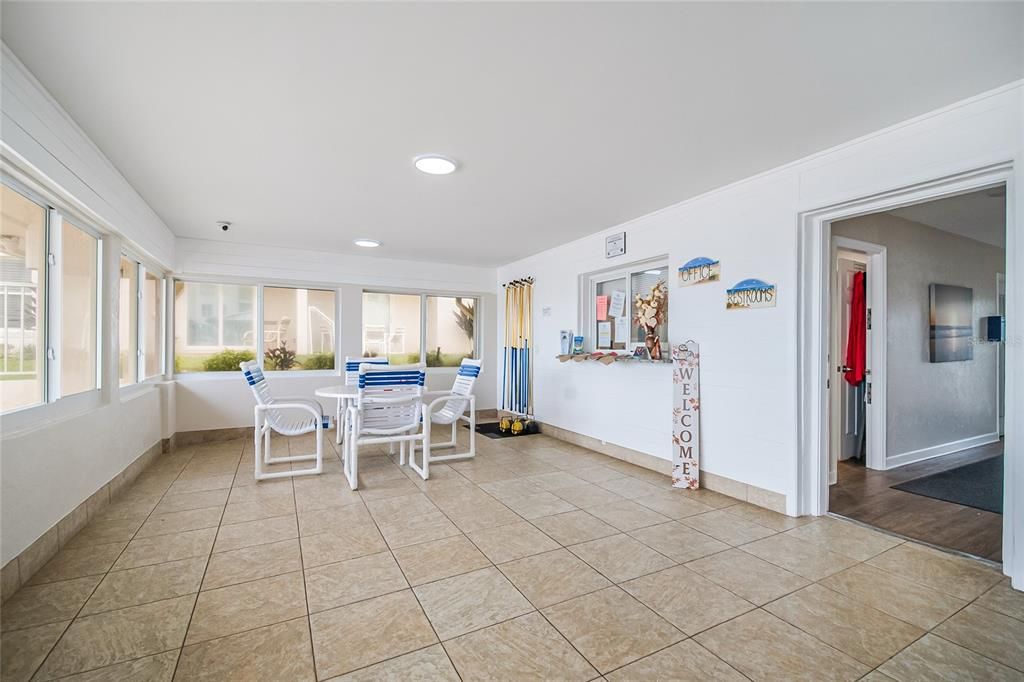 На продажу: $299,900 (1 спален, 1 ванн, 697 Квадратных фут)