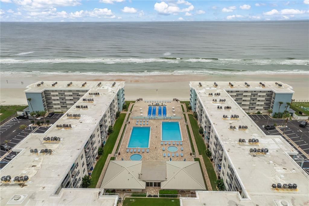 На продажу: $299,900 (1 спален, 1 ванн, 697 Квадратных фут)