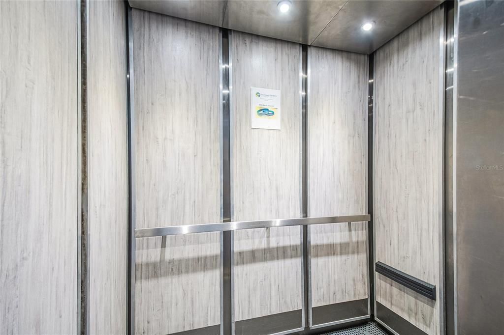 На продажу: $299,900 (1 спален, 1 ванн, 697 Квадратных фут)