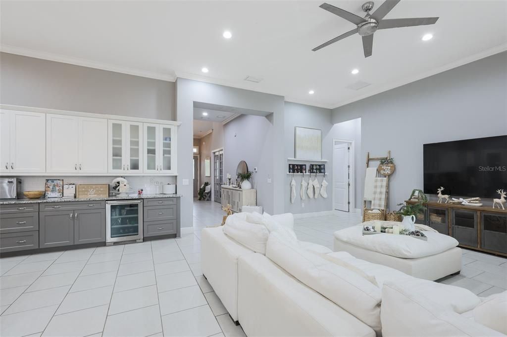 For Sale: $1,000,000 (4 beds, 3 baths, 4017 Square Feet)