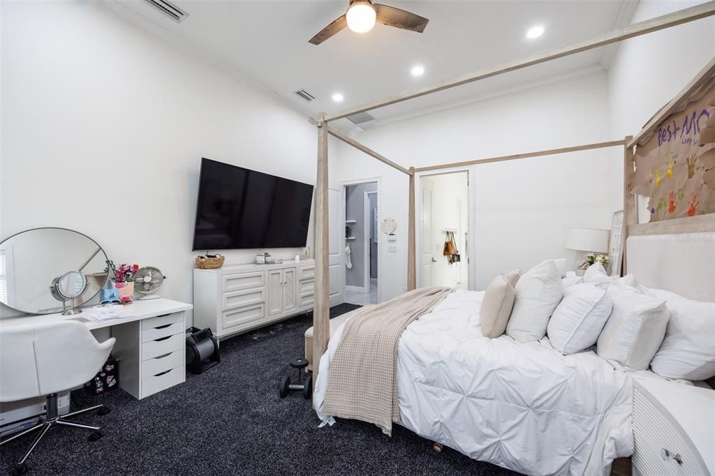 For Sale: $1,000,000 (4 beds, 3 baths, 4017 Square Feet)