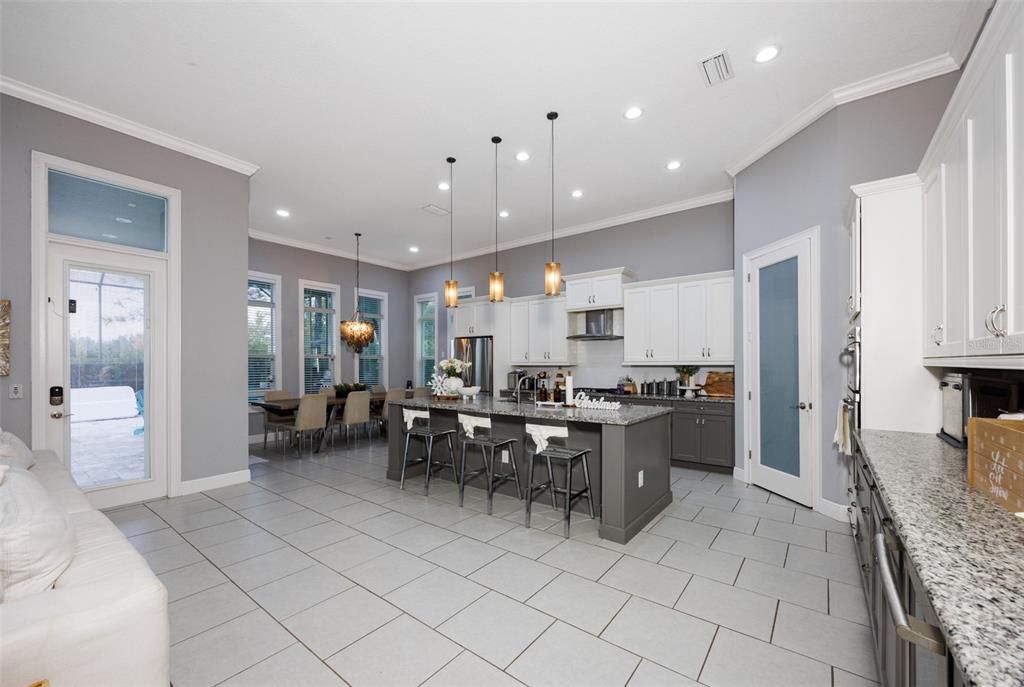 For Sale: $1,000,000 (4 beds, 3 baths, 4017 Square Feet)