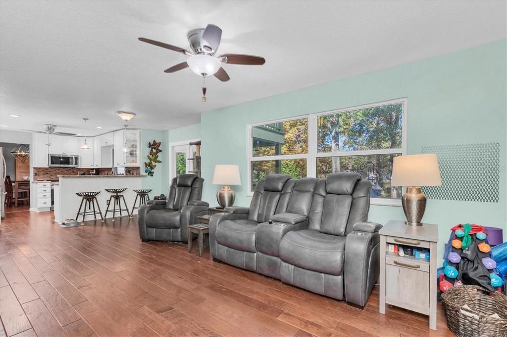 For Sale: $575,000 (3 beds, 2 baths, 2029 Square Feet)