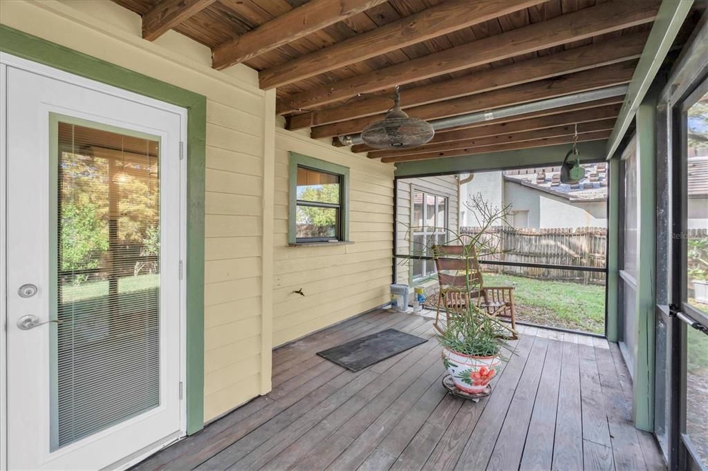 For Sale: $575,000 (3 beds, 2 baths, 2029 Square Feet)