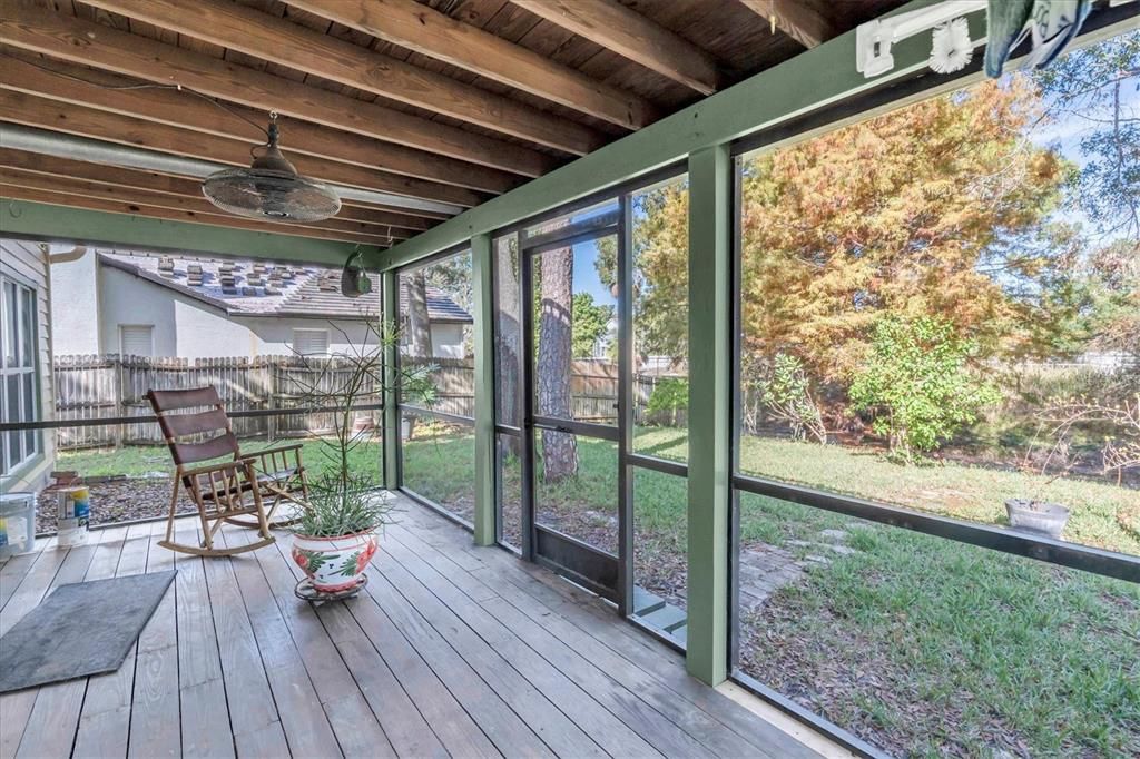 For Sale: $575,000 (3 beds, 2 baths, 2029 Square Feet)