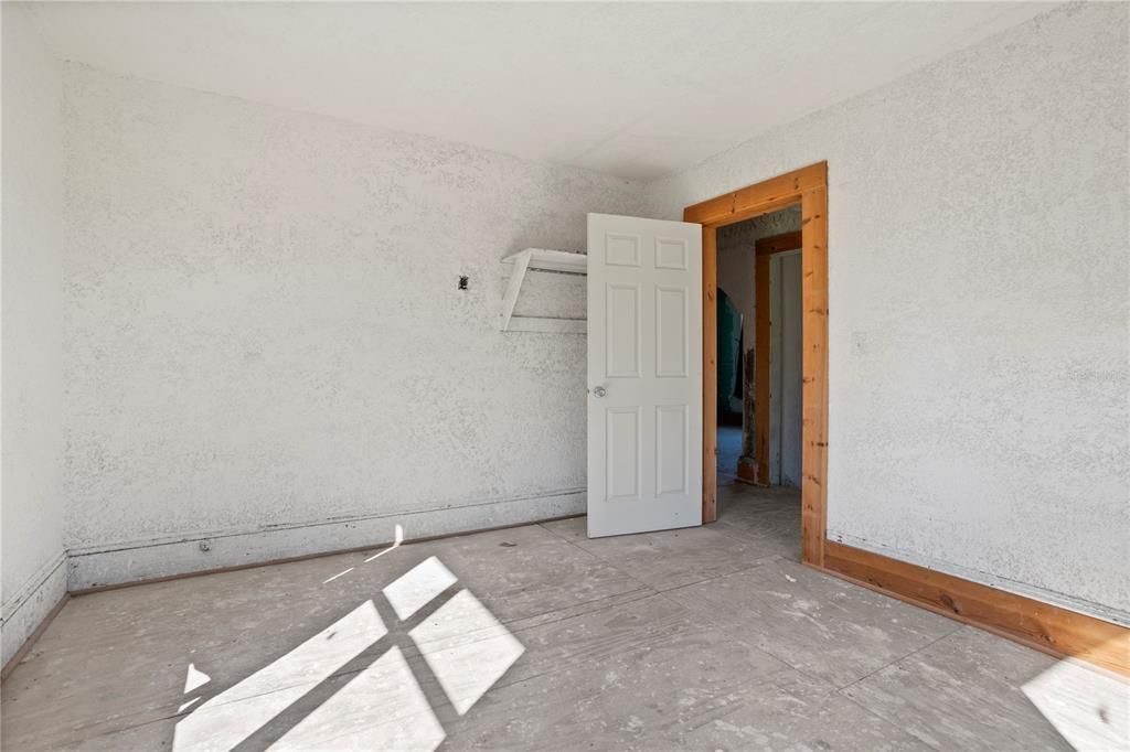 En Venta: $550,000 (5 camas, 2 baños, 4695 Pies cuadrados)