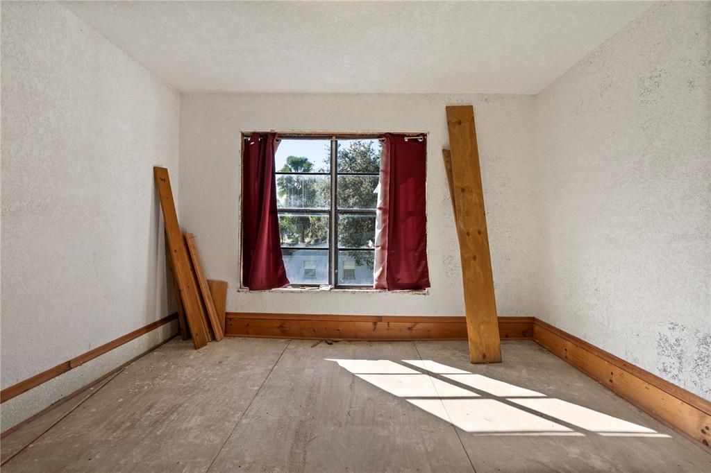 En Venta: $550,000 (5 camas, 2 baños, 4695 Pies cuadrados)