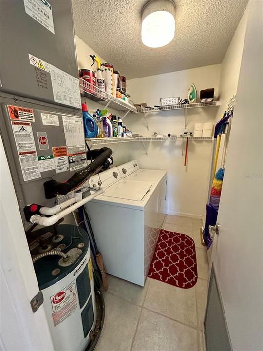 For Sale: $200,000 (2 beds, 2 baths, 1025 Square Feet)