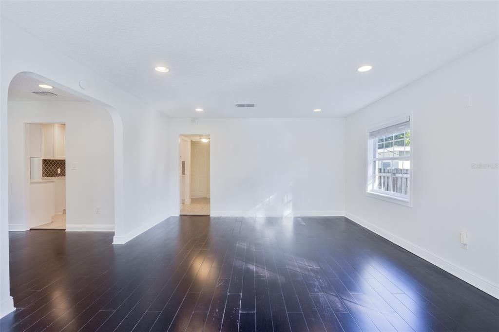 For Sale: $900,000 (4 beds, 3 baths, 2267 Square Feet)