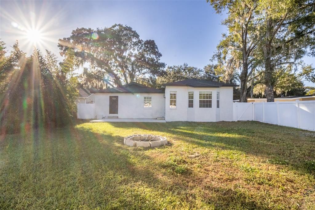 For Sale: $900,000 (4 beds, 3 baths, 2267 Square Feet)