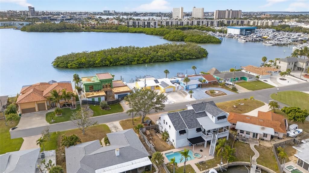 На продажу: $925,000 (2 спален, 2 ванн, 1653 Квадратных фут)