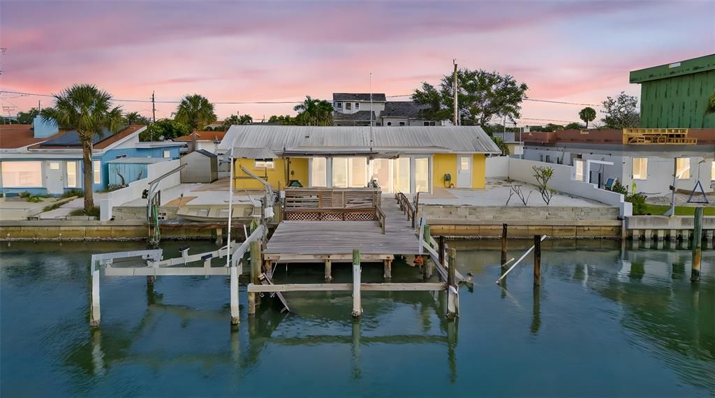 На продажу: $925,000 (2 спален, 2 ванн, 1653 Квадратных фут)