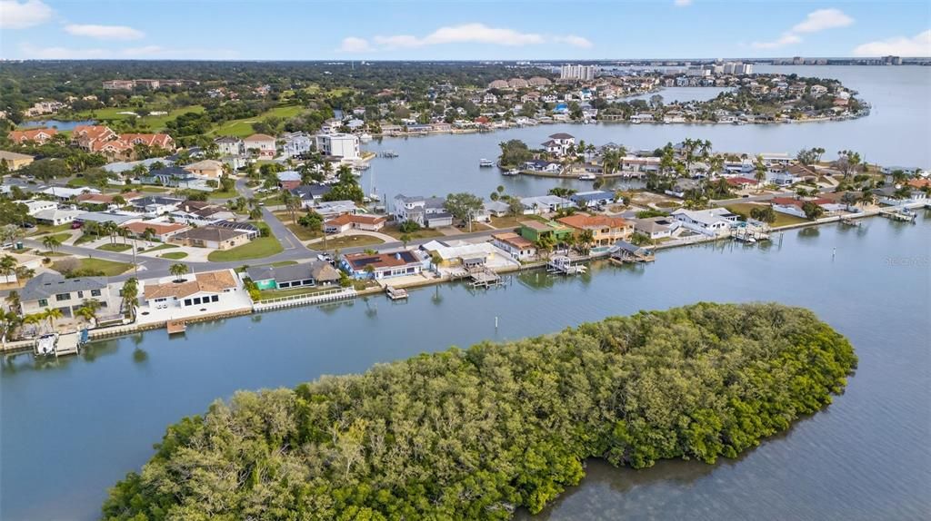 На продажу: $925,000 (2 спален, 2 ванн, 1653 Квадратных фут)