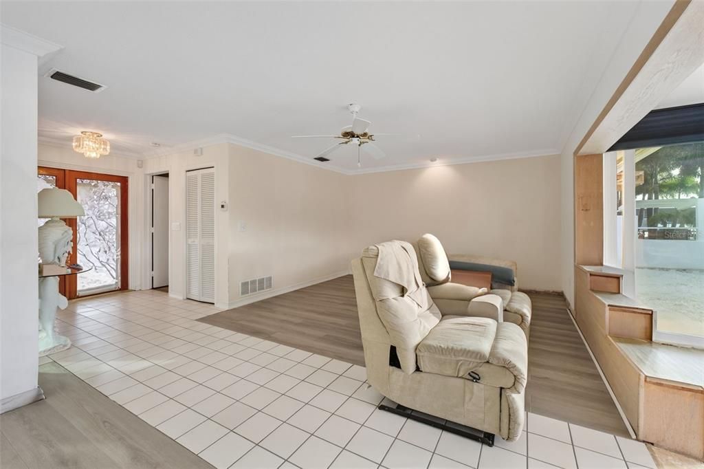 На продажу: $925,000 (2 спален, 2 ванн, 1653 Квадратных фут)