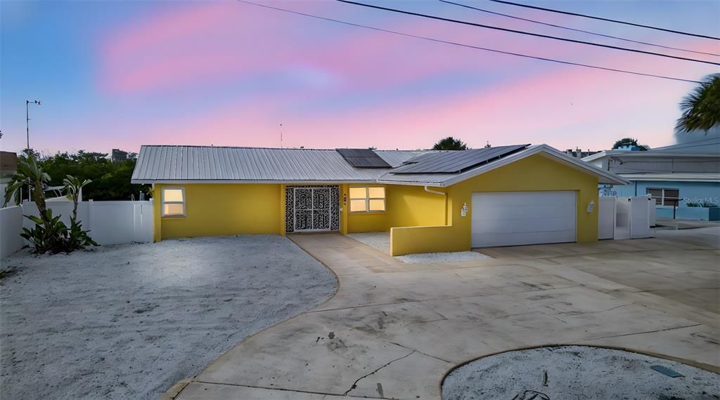 На продажу: $925,000 (2 спален, 2 ванн, 1653 Квадратных фут)