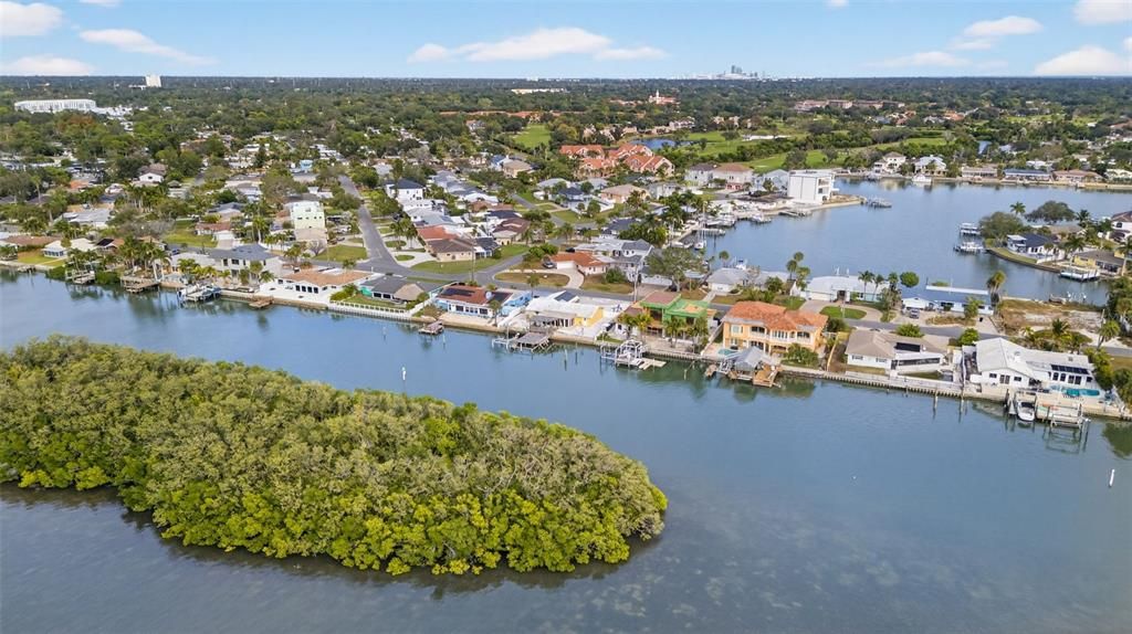 На продажу: $925,000 (2 спален, 2 ванн, 1653 Квадратных фут)