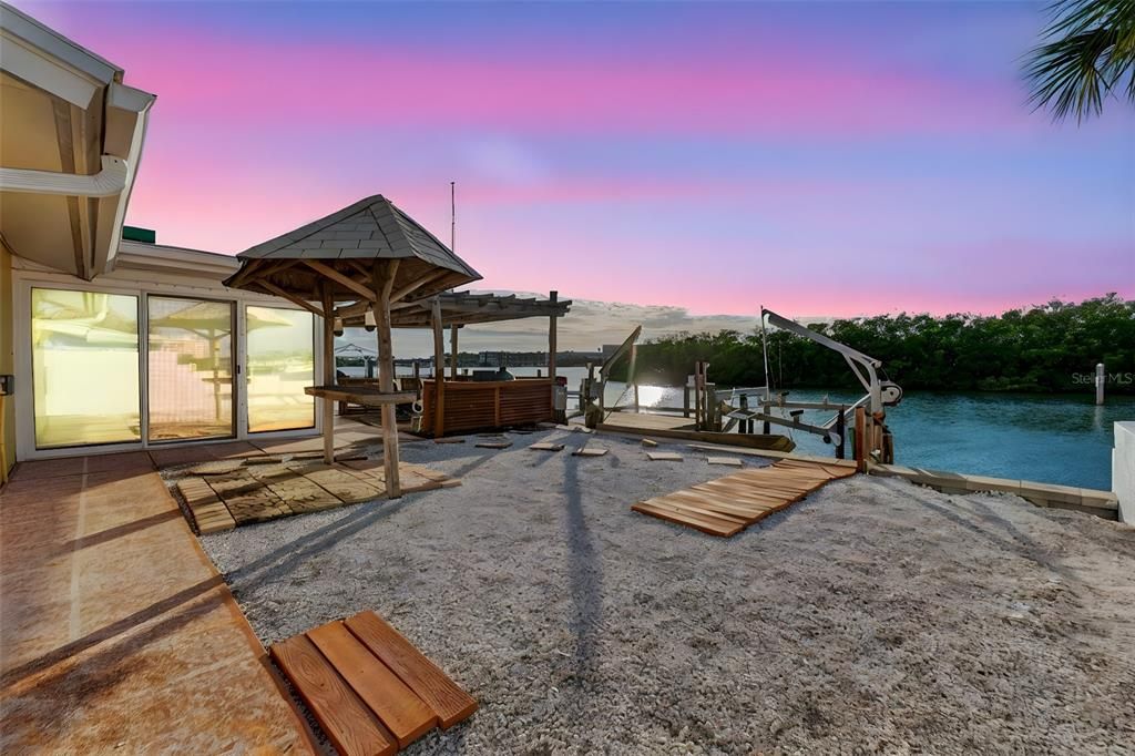 На продажу: $925,000 (2 спален, 2 ванн, 1653 Квадратных фут)