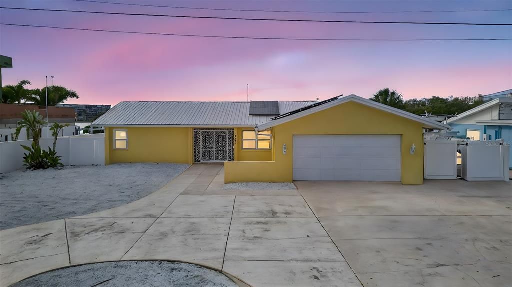 На продажу: $925,000 (2 спален, 2 ванн, 1653 Квадратных фут)