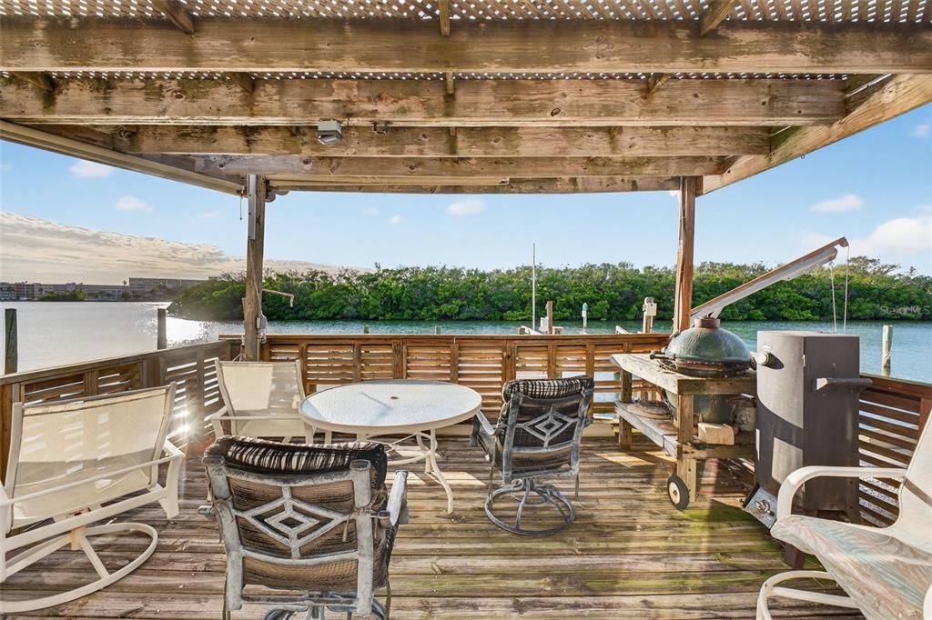 На продажу: $925,000 (2 спален, 2 ванн, 1653 Квадратных фут)