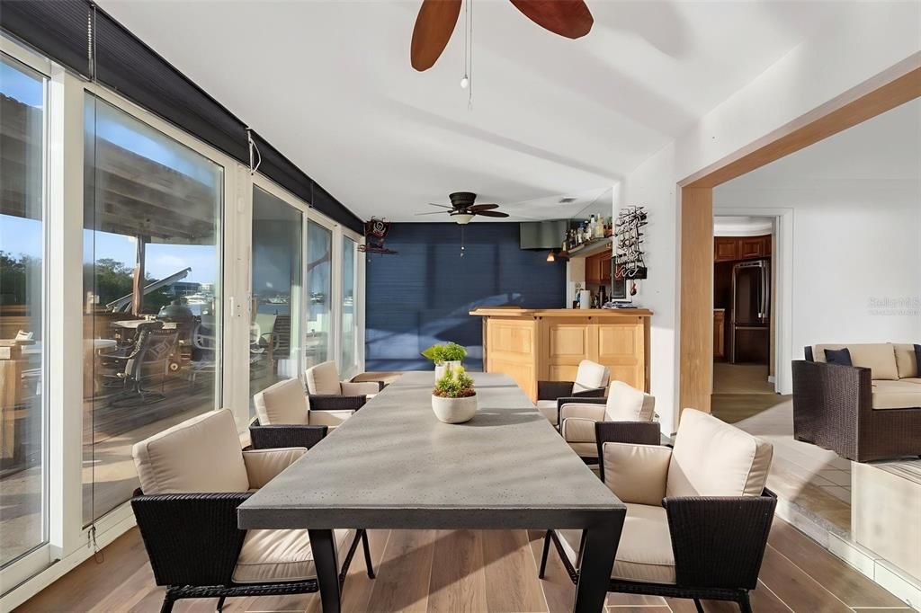 На продажу: $925,000 (2 спален, 2 ванн, 1653 Квадратных фут)