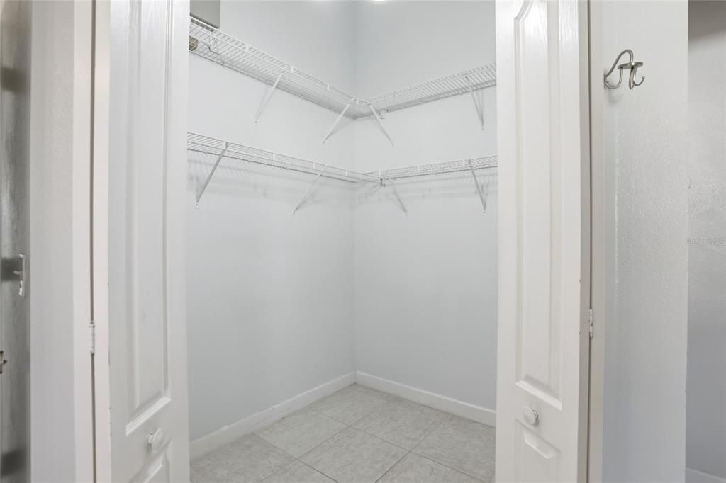 For Rent: $2,650 (3 beds, 2 baths, 2044 Square Feet)