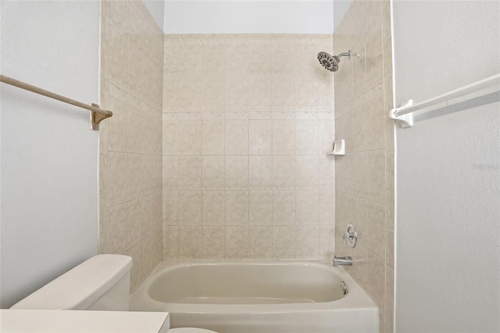 For Rent: $2,650 (3 beds, 2 baths, 2044 Square Feet)