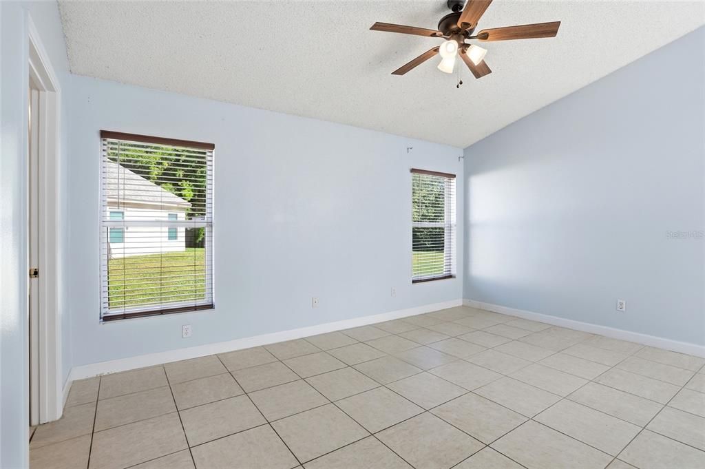 For Rent: $2,650 (3 beds, 2 baths, 2044 Square Feet)