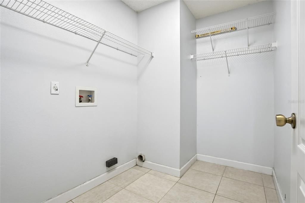 For Rent: $2,650 (3 beds, 2 baths, 2044 Square Feet)