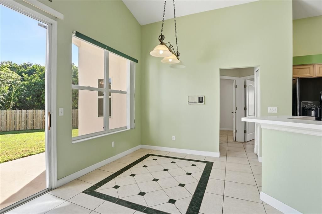 For Rent: $2,650 (3 beds, 2 baths, 2044 Square Feet)