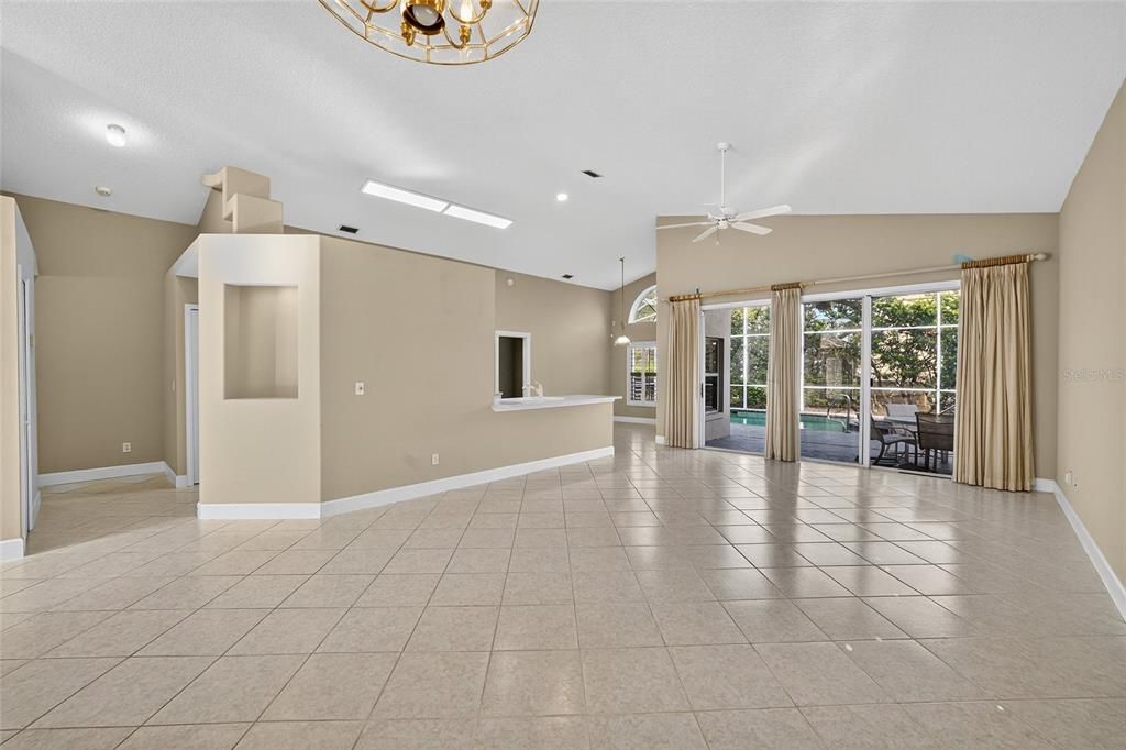 For Rent: $3,150 (3 beds, 2 baths, 1936 Square Feet)