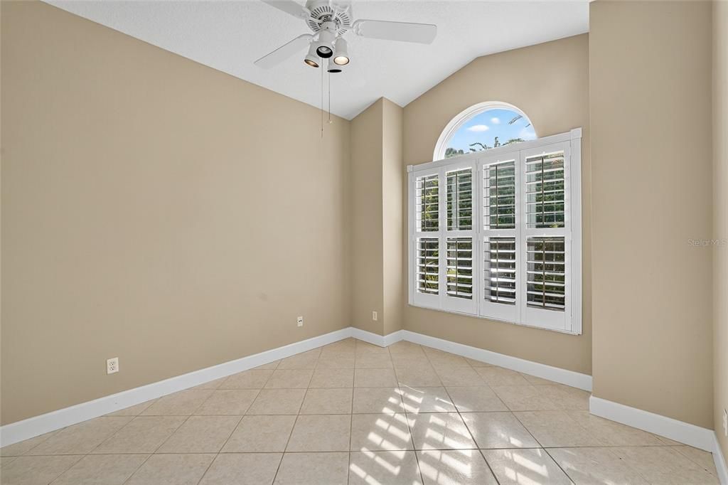 For Rent: $3,150 (3 beds, 2 baths, 1936 Square Feet)