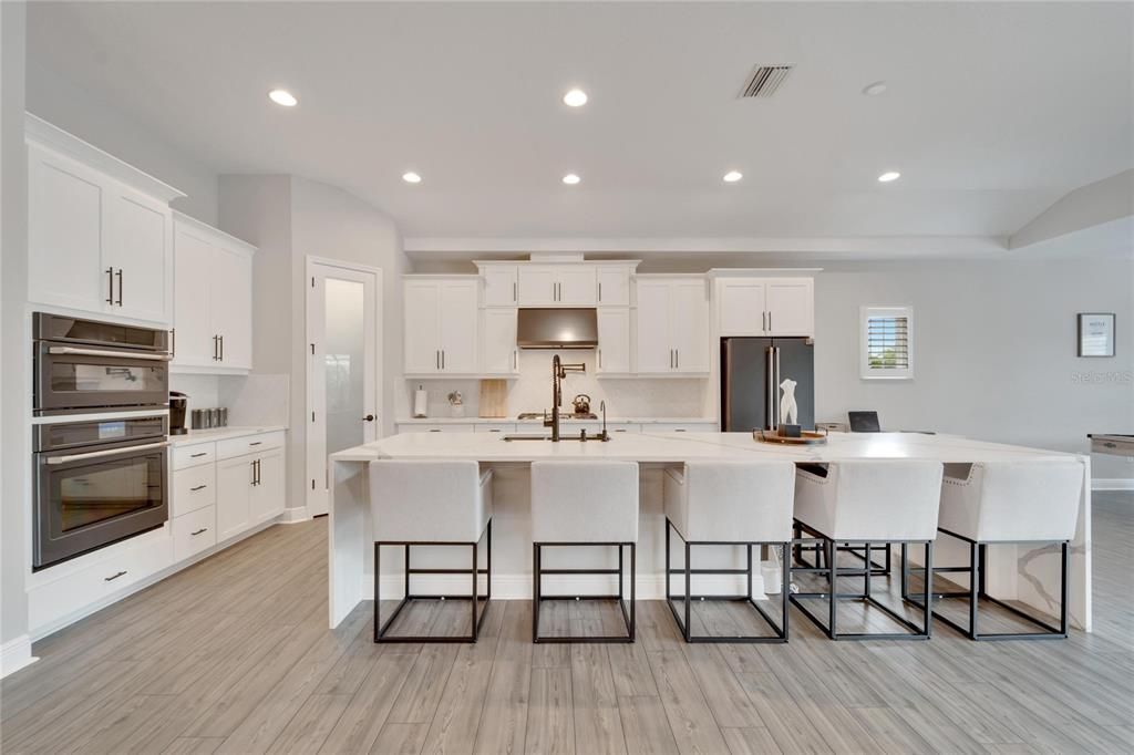 На продажу: $690,000 (4 спален, 3 ванн, 2732 Квадратных фут)