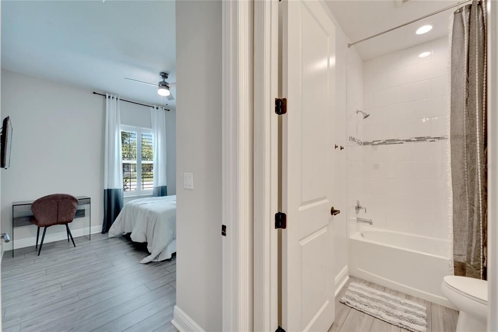 На продажу: $690,000 (4 спален, 3 ванн, 2732 Квадратных фут)