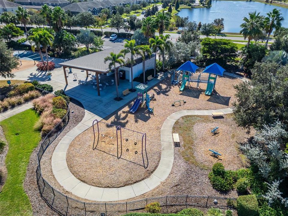 На продажу: $690,000 (4 спален, 3 ванн, 2732 Квадратных фут)