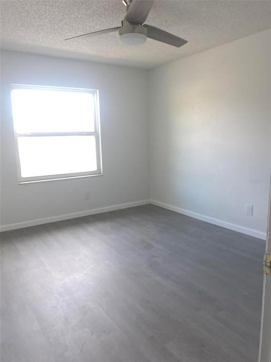 For Sale: $190,000 (2 beds, 2 baths, 905 Square Feet)