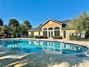 For Sale: $190,000 (2 beds, 2 baths, 905 Square Feet)