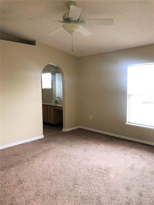 В аренду: $1,795 (3 спален, 2 ванн, 1461 Квадратных фут)