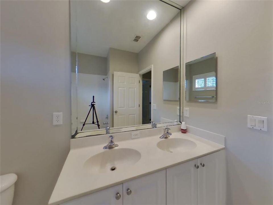 For Rent: $3,309 (4 beds, 3 baths, 2659 Square Feet)