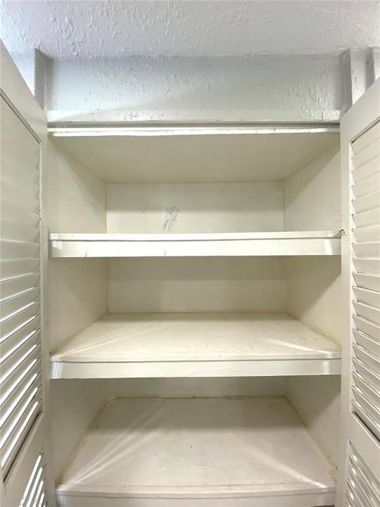 待售: $199,900 (2 贝兹, 1 浴室, 661 平方英尺)