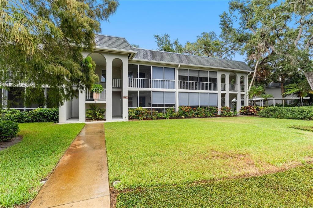 待售: $315,000 (2 贝兹, 2 浴室, 976 平方英尺)