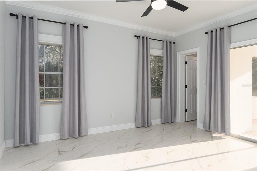 待售: $1,385,000 (5 贝兹, 4 浴室, 3776 平方英尺)