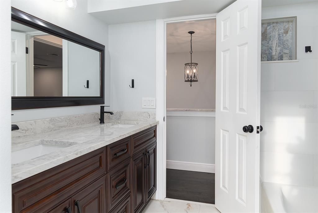 待售: $1,385,000 (5 贝兹, 4 浴室, 3776 平方英尺)