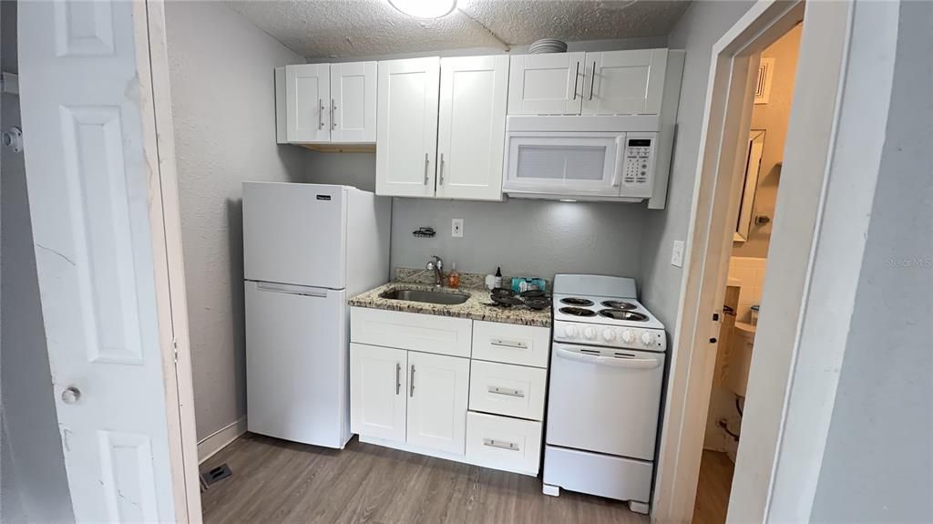 В аренду: $950 (0 спален, 1 ванн, 500 Квадратных фут)