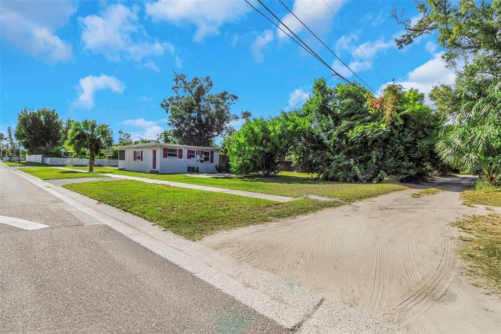 En Venta: $237,000 (2 camas, 1 baños, 780 Pies cuadrados)